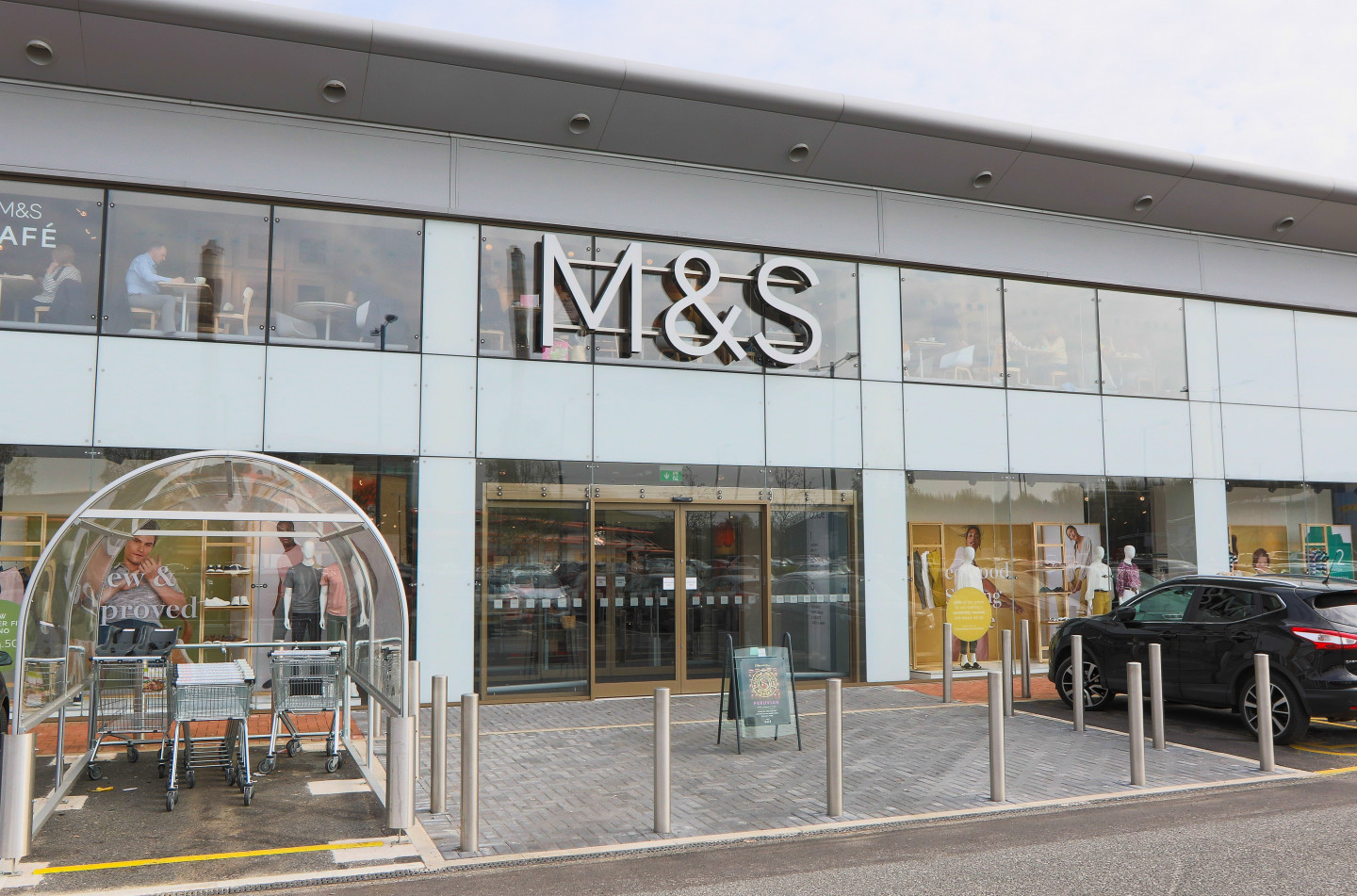 Pilkington Planar™ glazing welcomes customers to M&S store in the glass ...