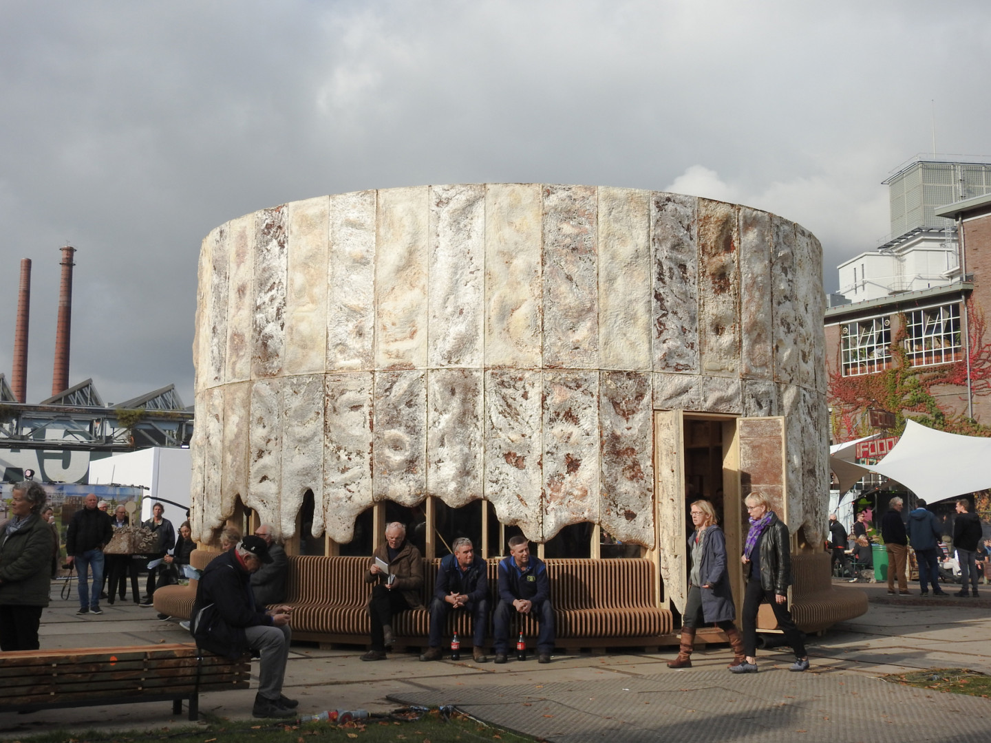 The Growing Pavilion during DDW at the Ketelhuisplein in Eindhoven © Photos Eric Meander
